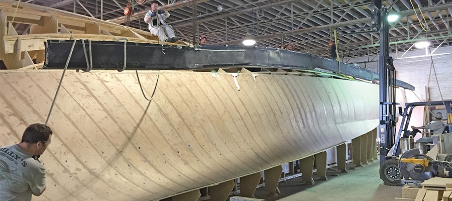 Jarrett Bay 90 Hull