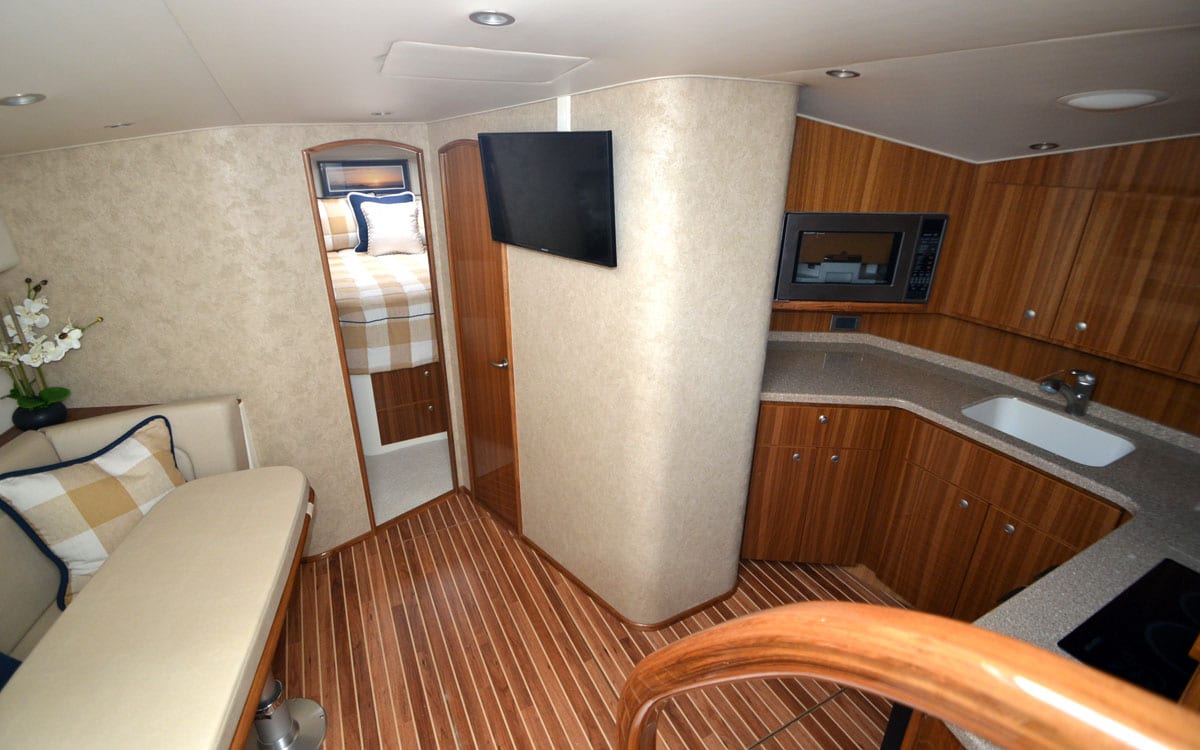 Viking 42 cabin