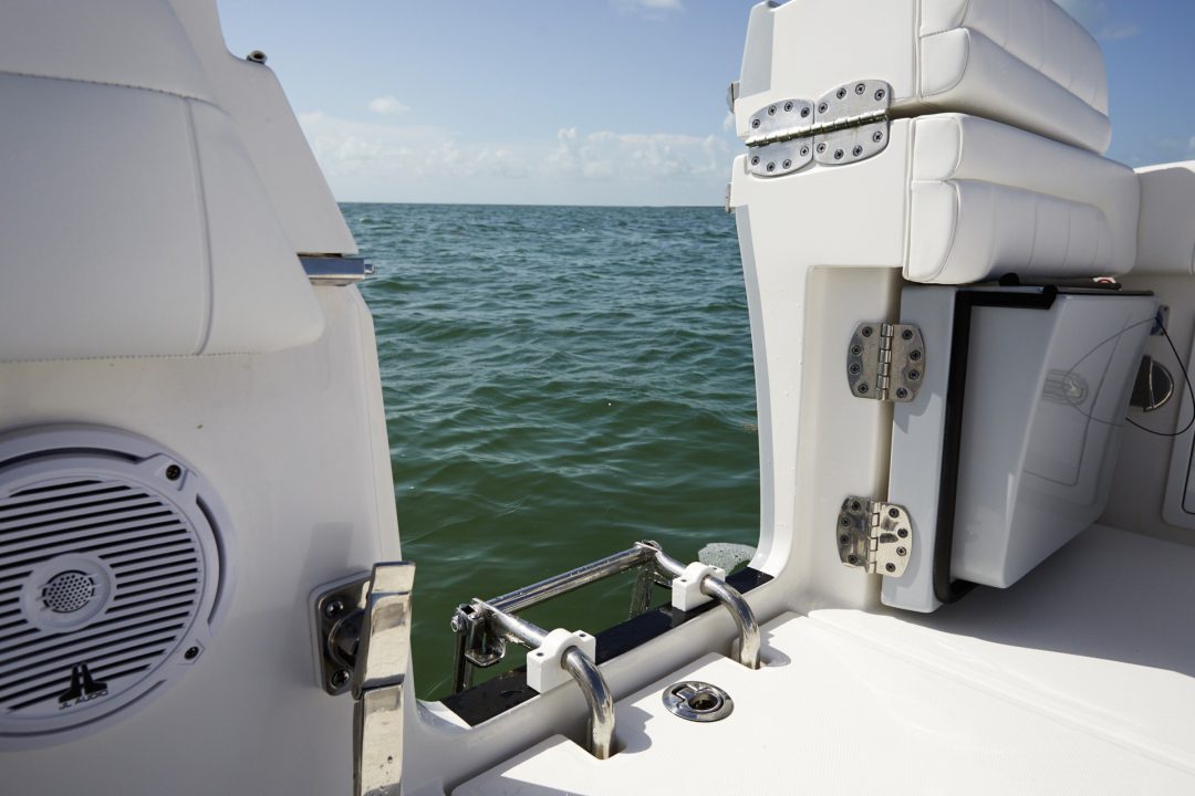 Regulator 41 Center Console | Bluewater Yacht Sales